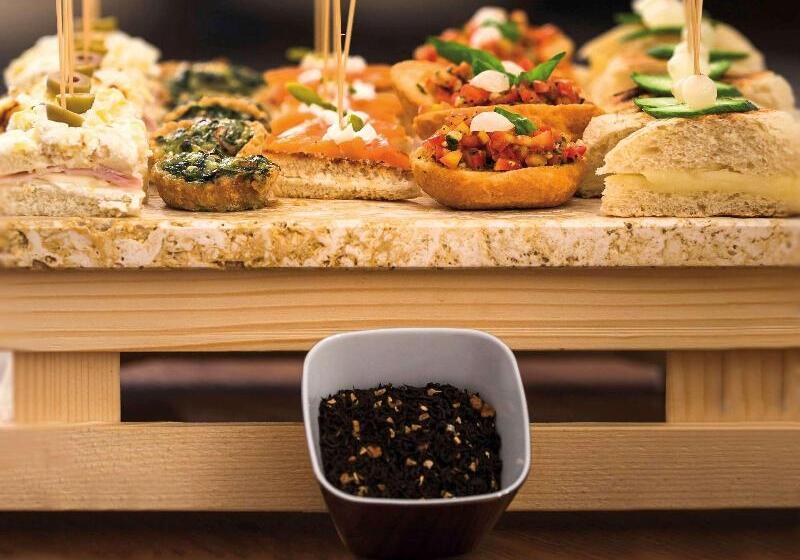 Mövenpick Hotel Du Lac Tunis