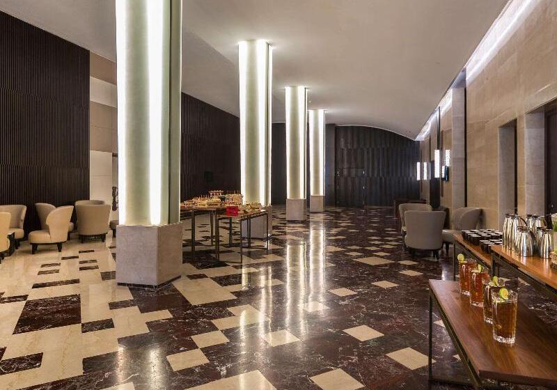 Mövenpick Hotel Du Lac Tunis