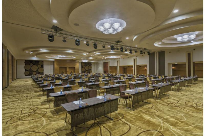 Mövenpick Hotel Du Lac Tunis