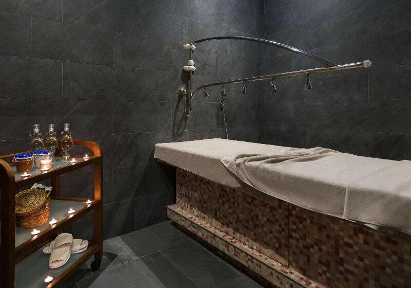 Mövenpick Hotel Du Lac Tunis