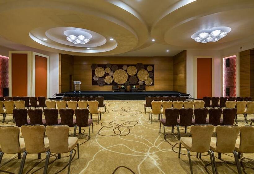 Mövenpick Hotel Du Lac Tunis