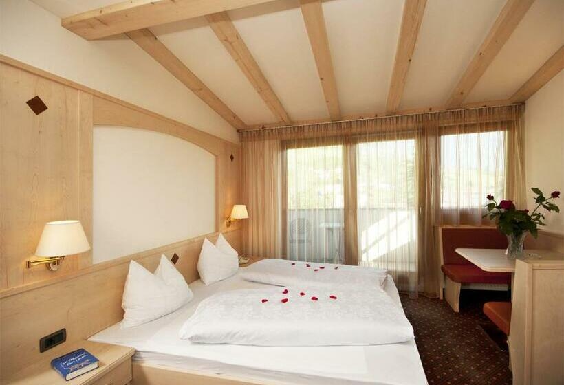 בית מלון כפרי Pension Golser