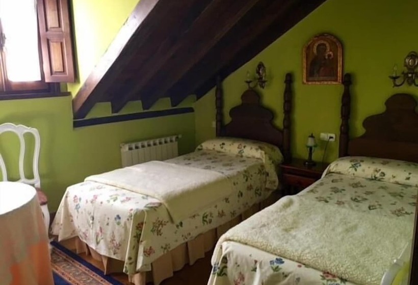 هتل Posada La Casona De Ucieda