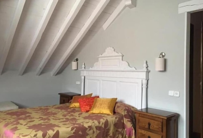 هتل Posada La Casona De Ucieda