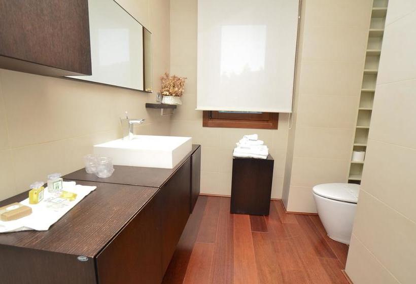 فندق Reina Adosinda