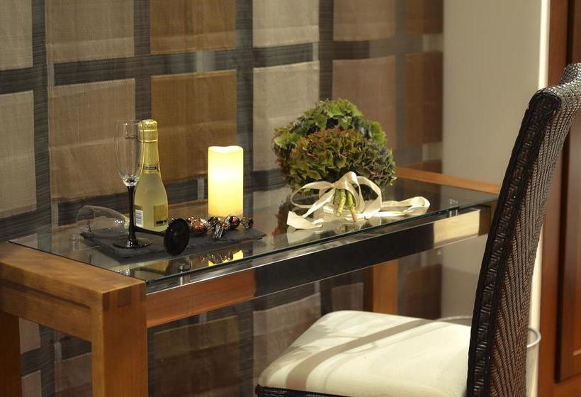 فندق Reina Adosinda