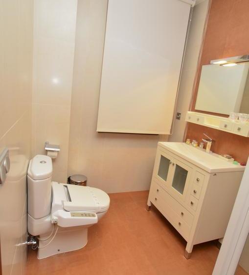 فندق Reina Adosinda