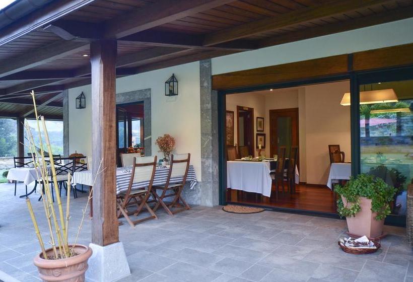 فندق Reina Adosinda