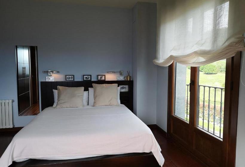 فندق Reina Adosinda