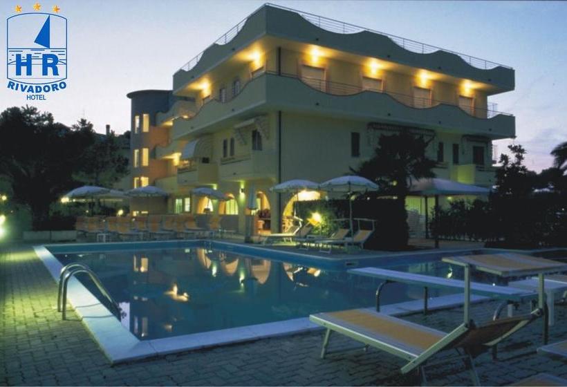 Отель Rivadoro Spiaggia Ombrellone E Lettini Piscina Parcheggio