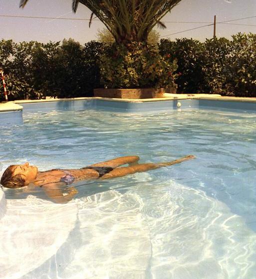 Отель Rivadoro Spiaggia Ombrellone E Lettini Piscina Parcheggio