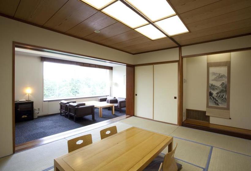 בית מלון כפרי Shiki Resort Forest Hakone