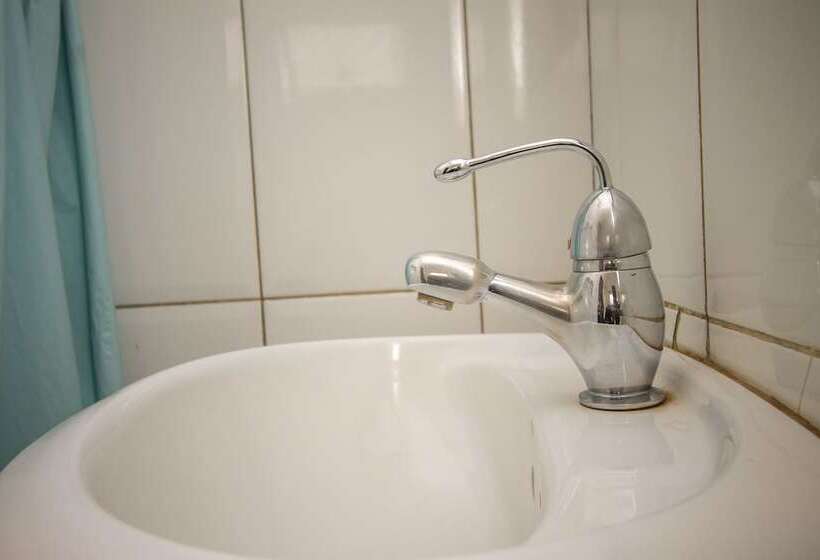 هتل Town Lodge Tororo