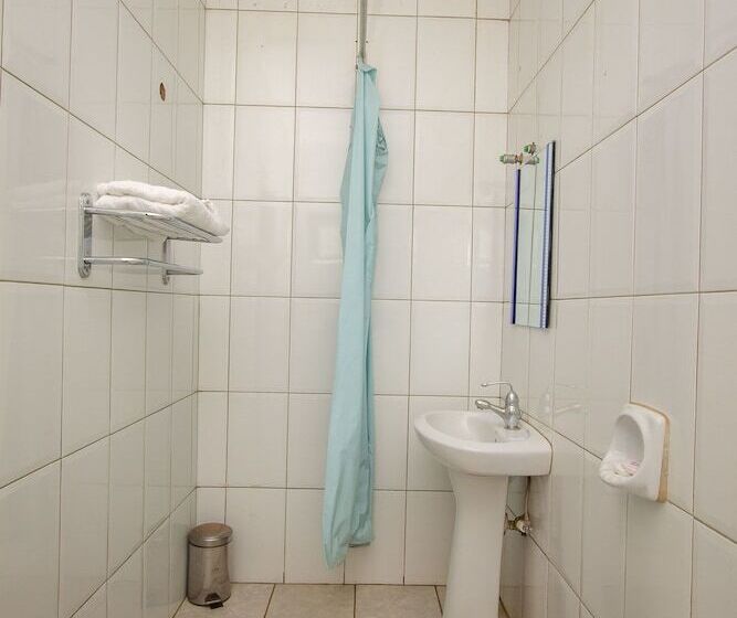 هتل Town Lodge Tororo