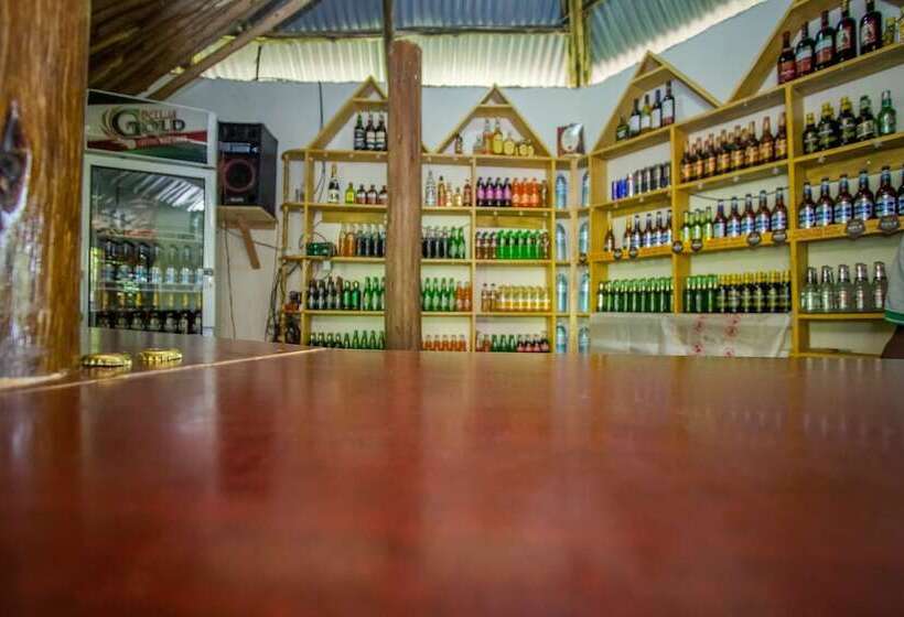 هتل Trek Savannah