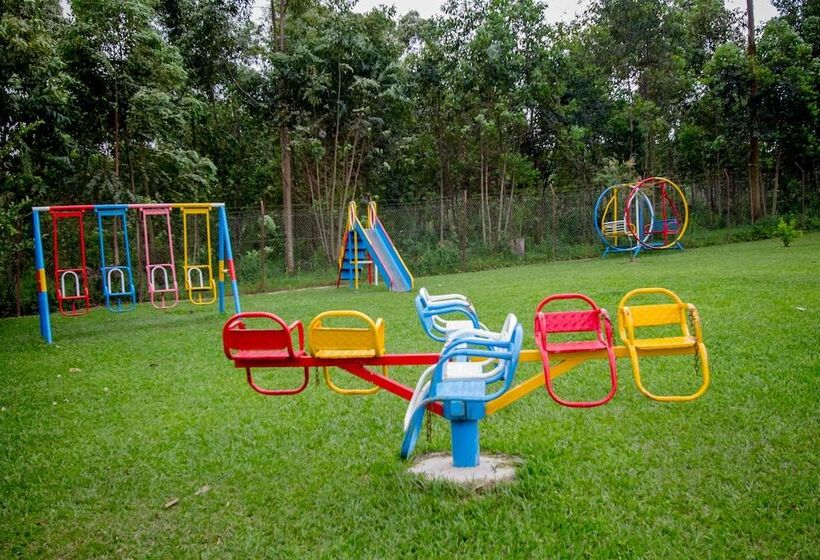 هتل Trek Savannah