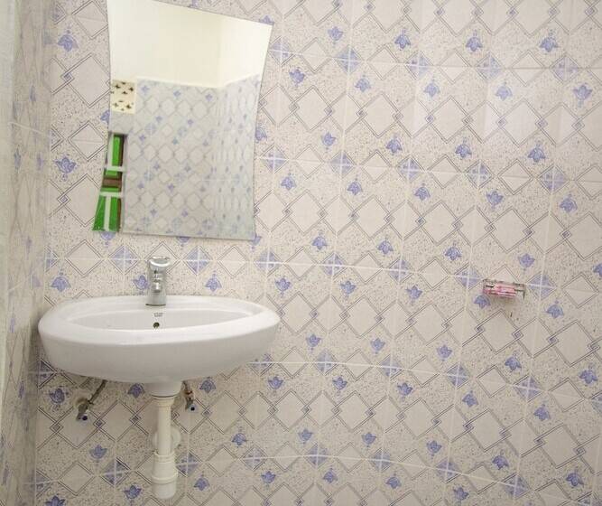 هتل Trek Savannah