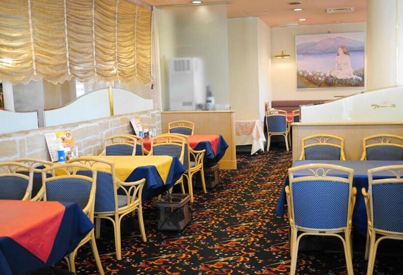 בית מלון כפרי Yuzawa Royal