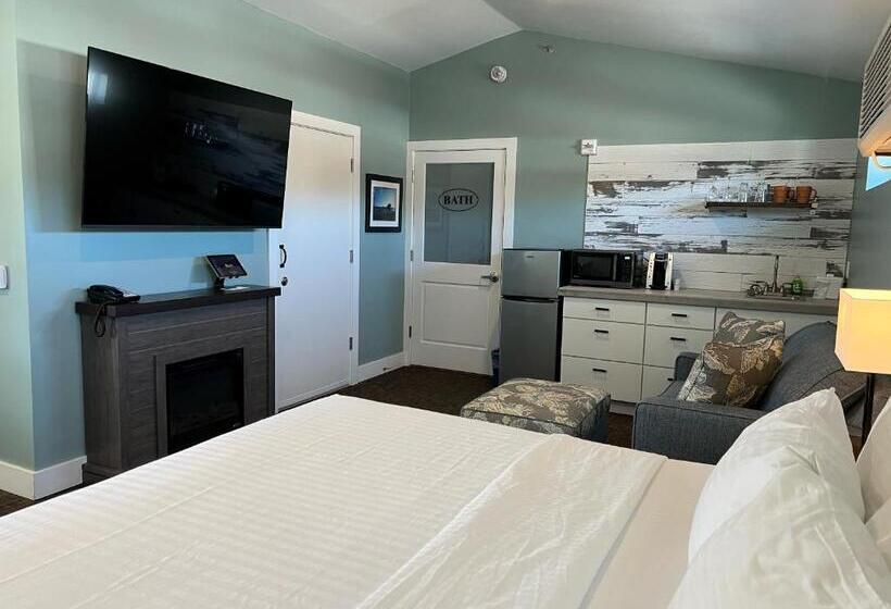 Julie's Park Cafe & Motel