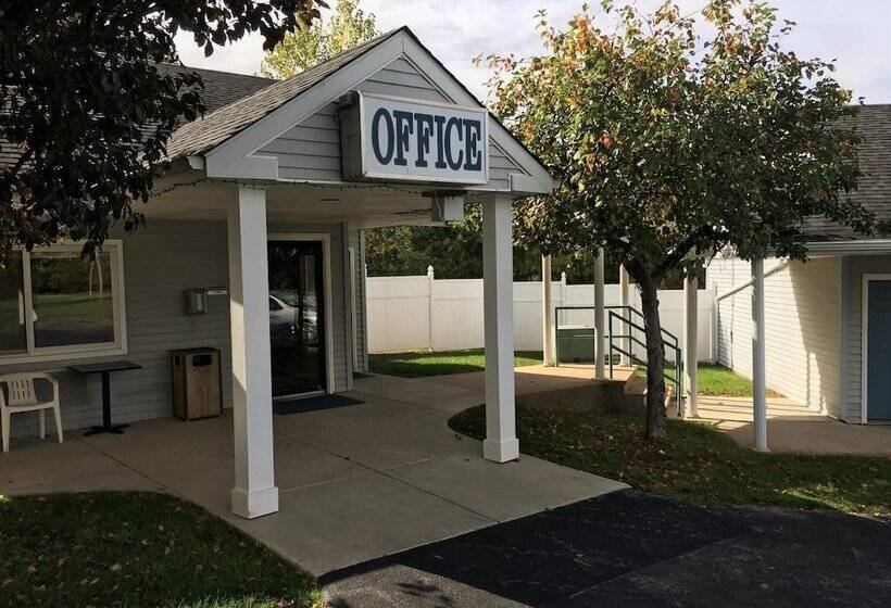 Мотель Dollinger's Motor Inn