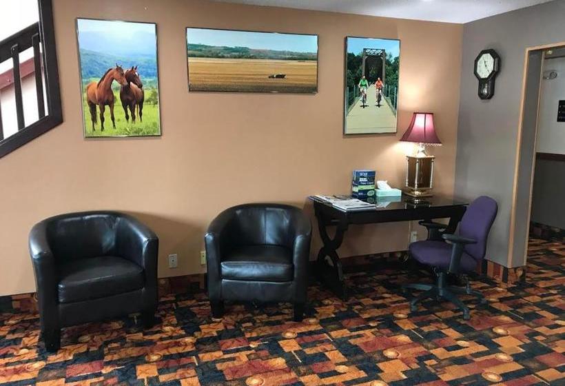 모텔 Heartland Hotel & Suites