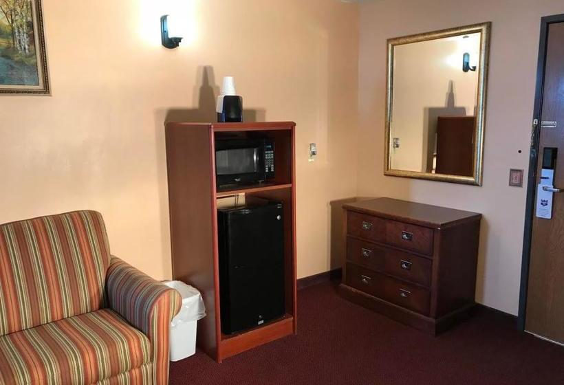 모텔 Heartland Hotel & Suites