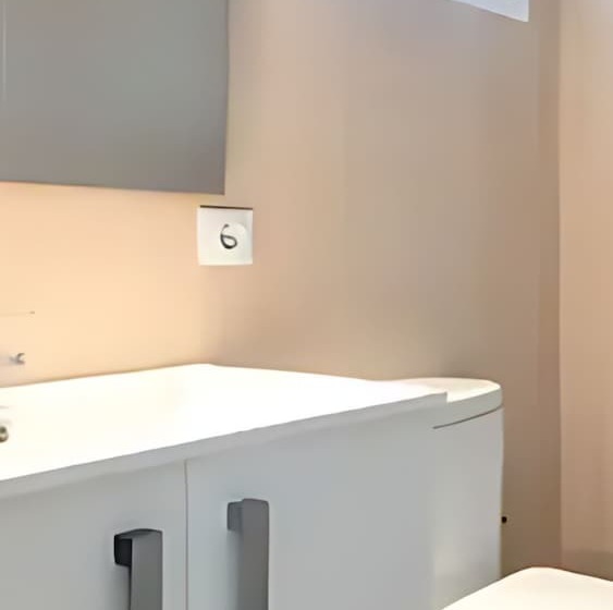 Neighbours Beach Apartments