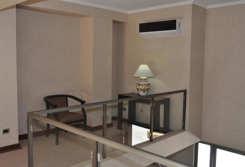 Nuevo Hotel Constitucion