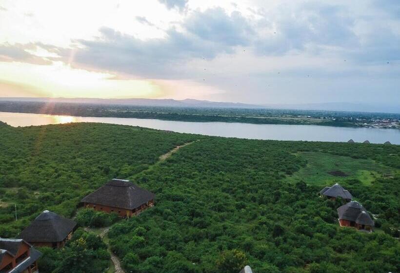 استراحتگاه Buffalo Safari Lodge