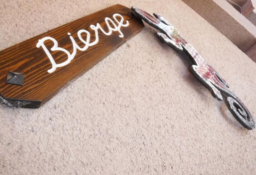 Tantaka   Albergue Los Meleses