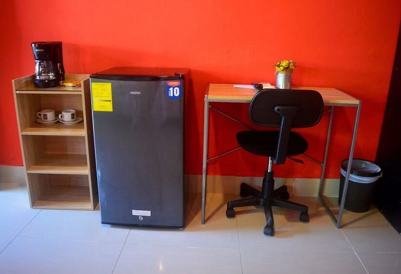 ユースホステル Millenium Manuel Antonio Park And Beach