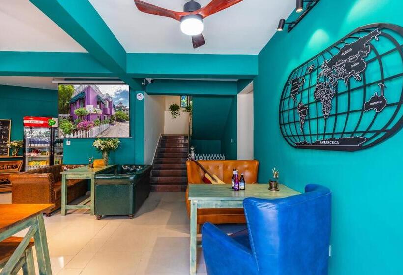 فندق صغير Summer Tree Inn