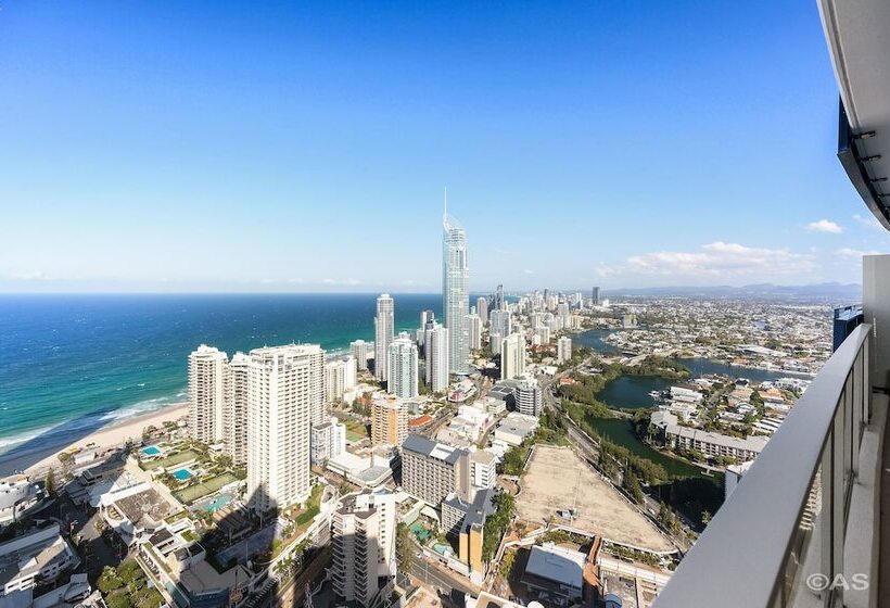 Circle On Cavill   Apartment Stay Private