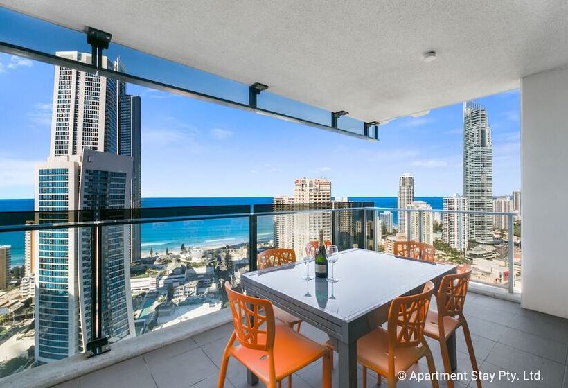 Circle On Cavill   Apartment Stay Private