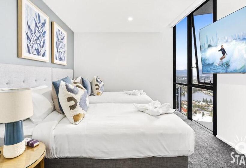 Circle On Cavill   Apartment Stay Private