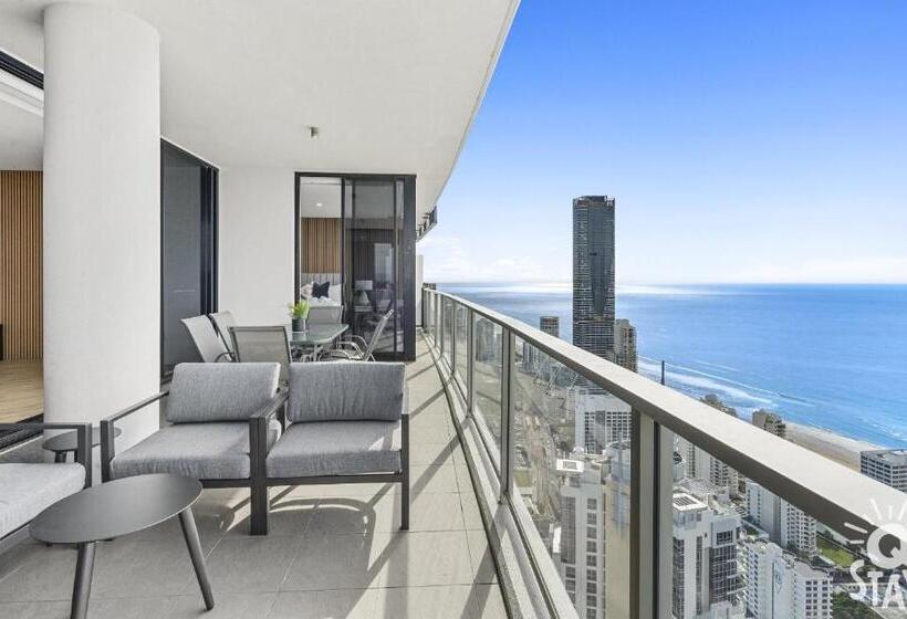 Circle On Cavill   Apartment Stay Private