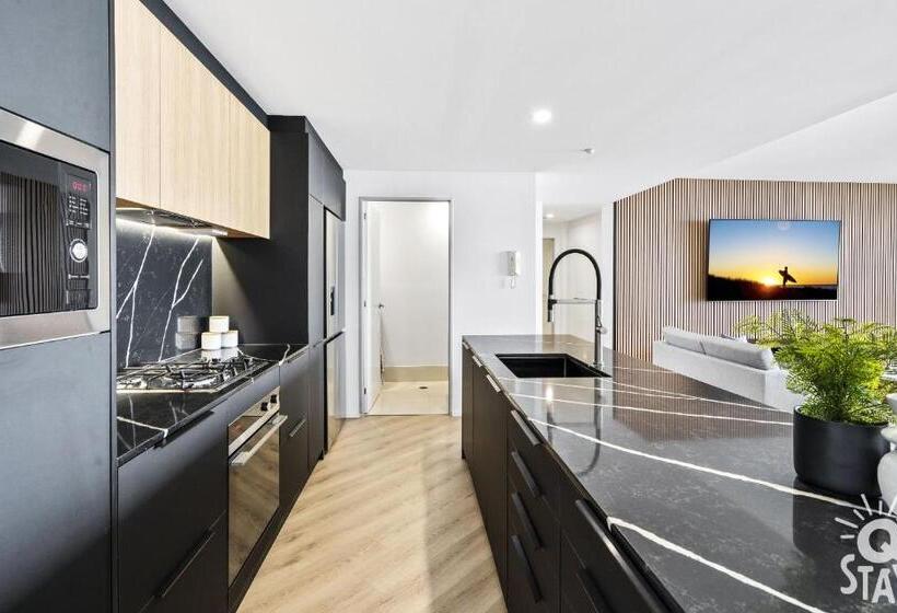 Circle On Cavill   Apartment Stay Private