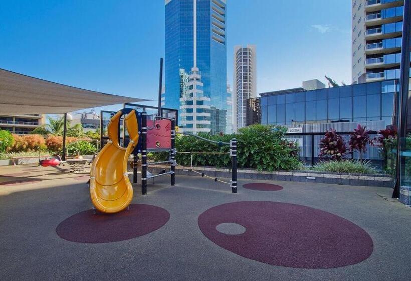 Circle On Cavill   Apartment Stay Private