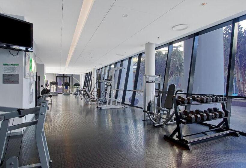 Circle On Cavill   Apartment Stay Private