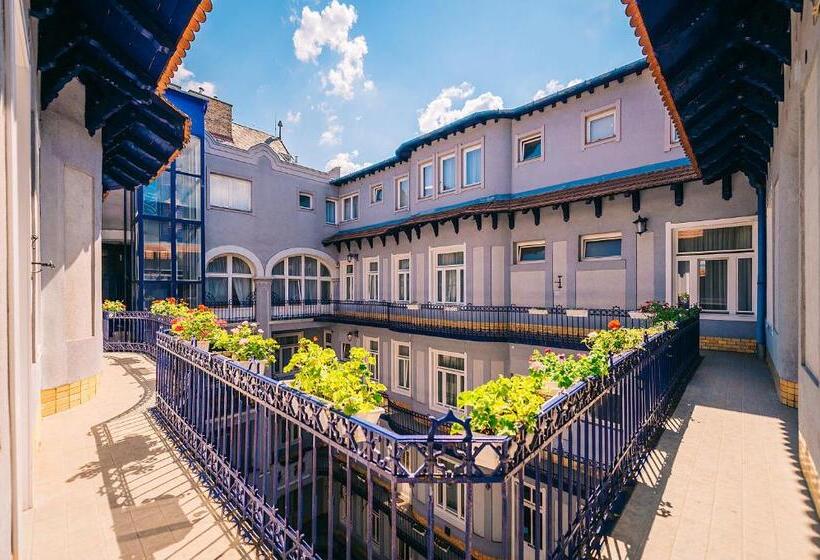 Baross City Hotel   Budapest
