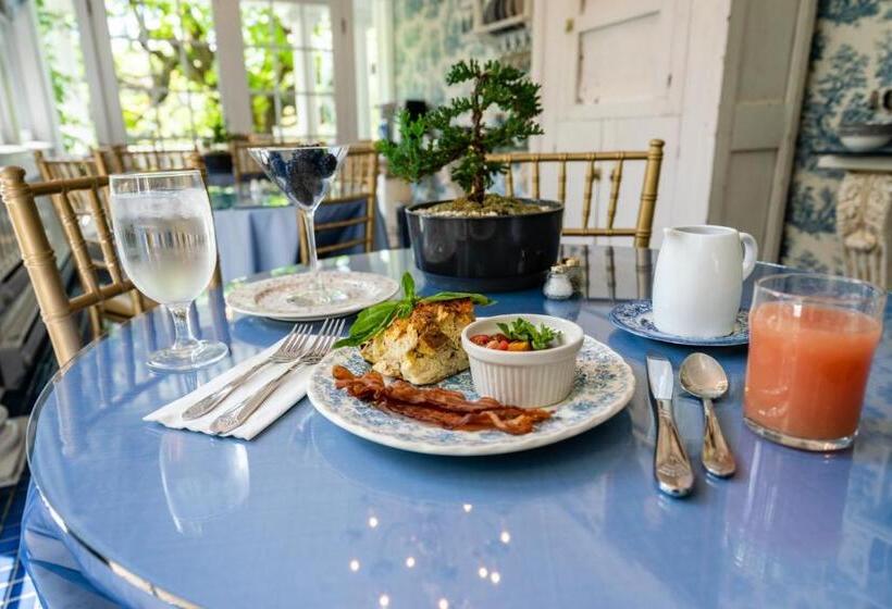 مبيت وإفطار Bluefield Inn, A Select Registry Propery