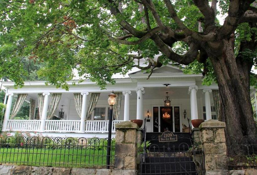 민박 Bluefield Inn, A Select Registry Propery