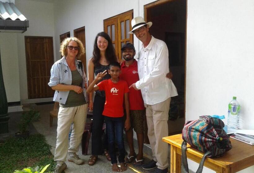 Bed and Breakfast Nature Lovers Safari Resort