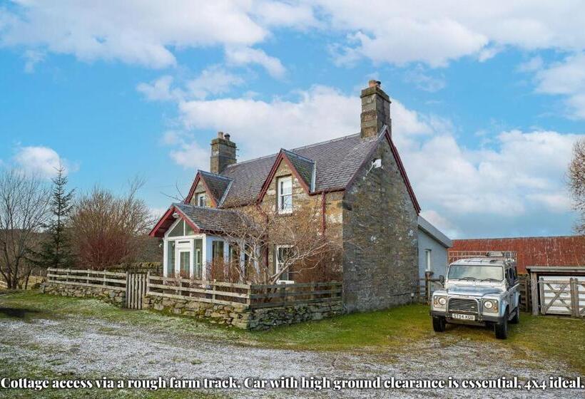 مبيت وإفطار Errichel House And Cottages