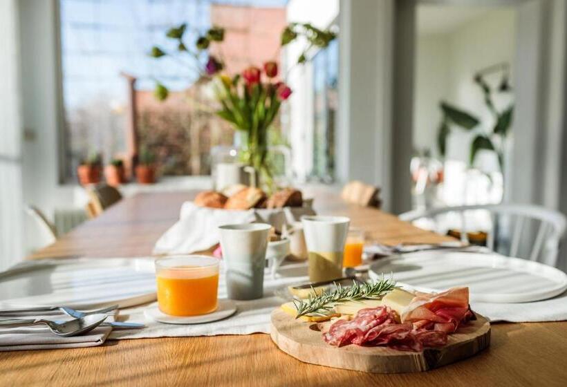 مبيت وإفطار Logieslogees