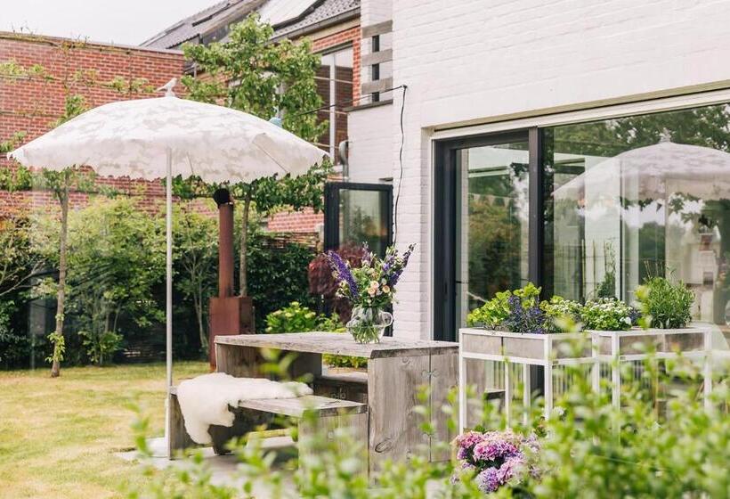 مبيت وإفطار Logieslogees