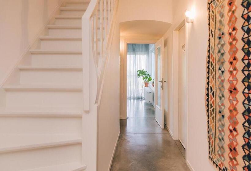 مبيت وإفطار Logieslogees