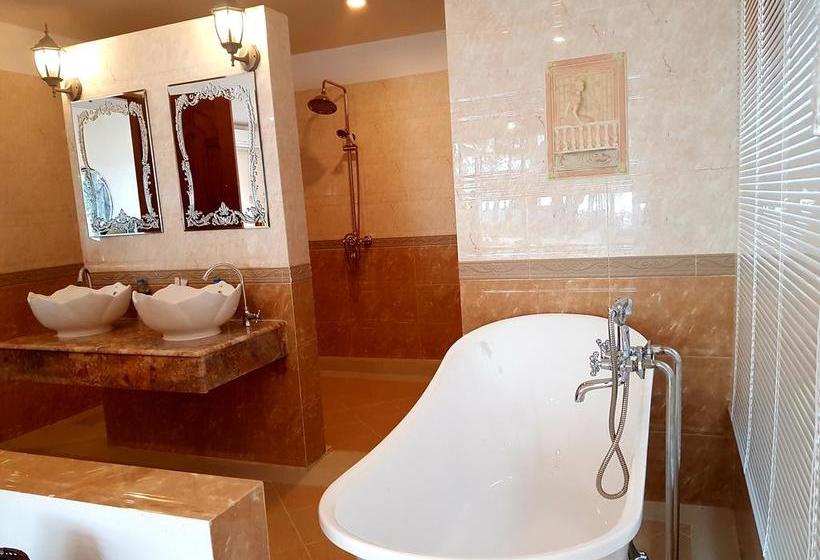 Coconut Island Resort