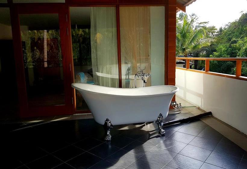 Coconut Island Resort