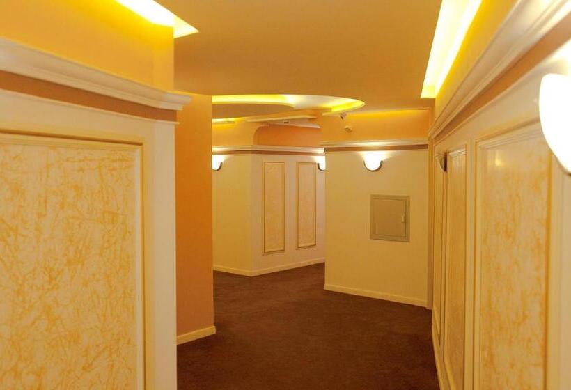 Golden Rainbow Beach